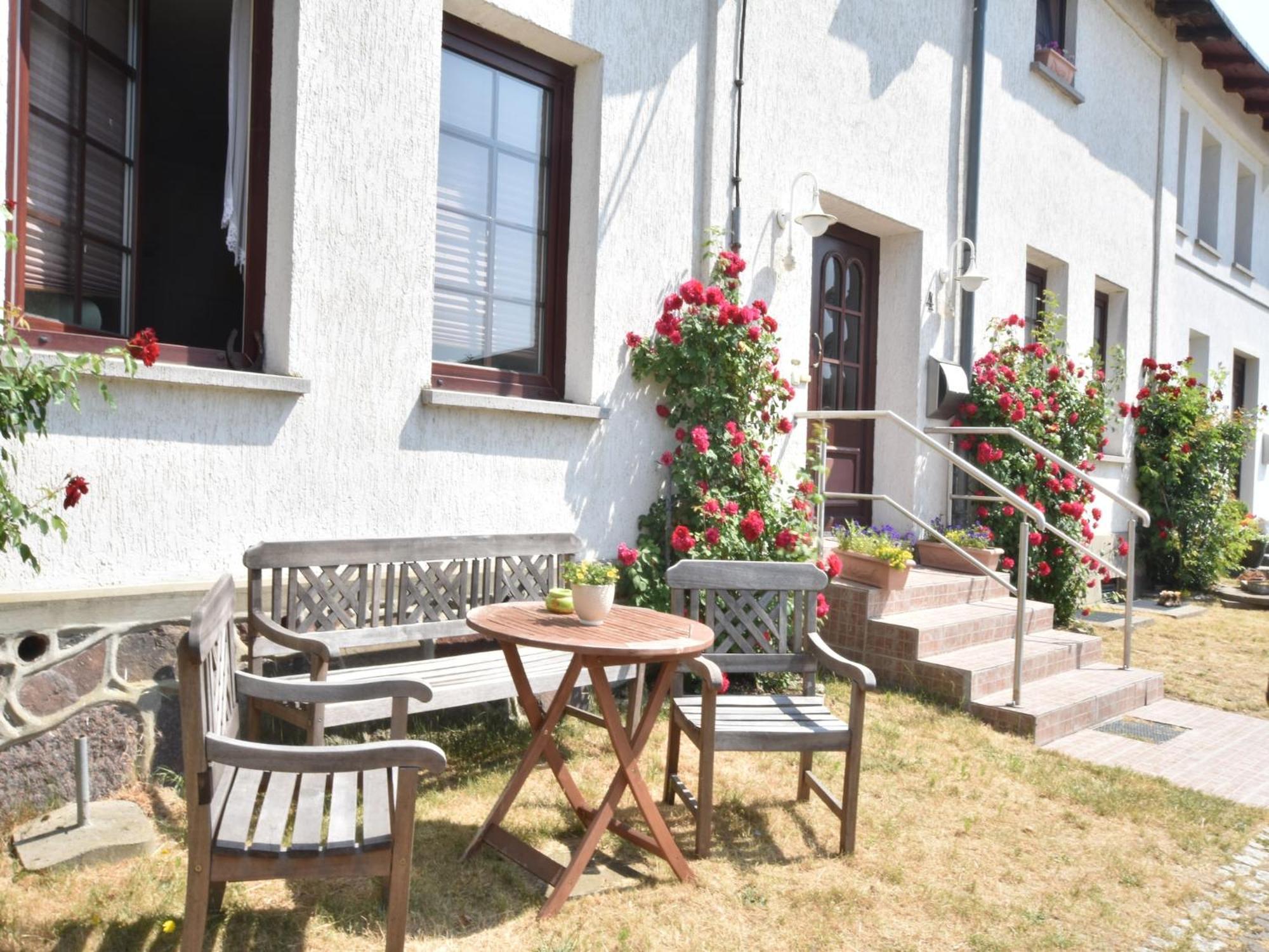 Inviting Apartment In Wendelstorf With Communal Garden Exterior photo