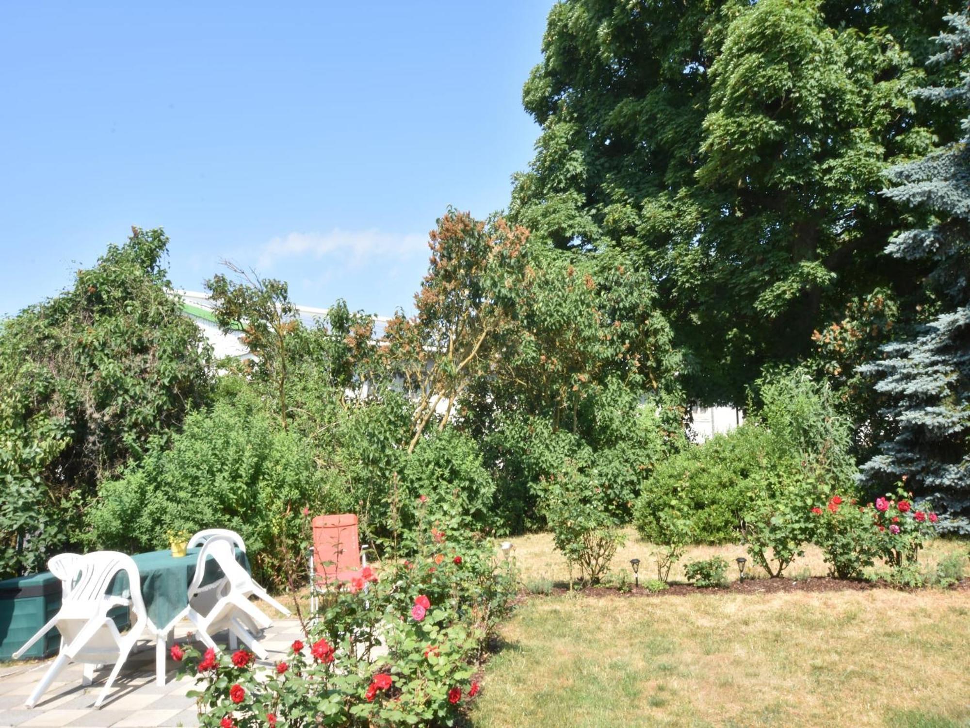 Inviting Apartment In Wendelstorf With Communal Garden Exterior photo
